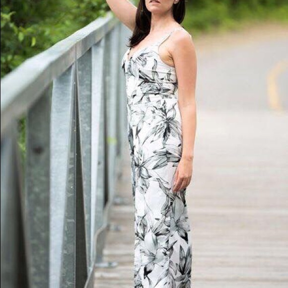 One-piece - Picture 4 of 4